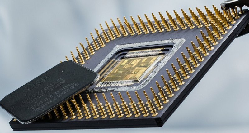 AMD晶片被發現重大漏洞，將可能導致眾多使用者暴露在網路攻擊之下。(圖為示意圖)   圖：翻攝自Flickr /Fritzchens Fritz開放權限