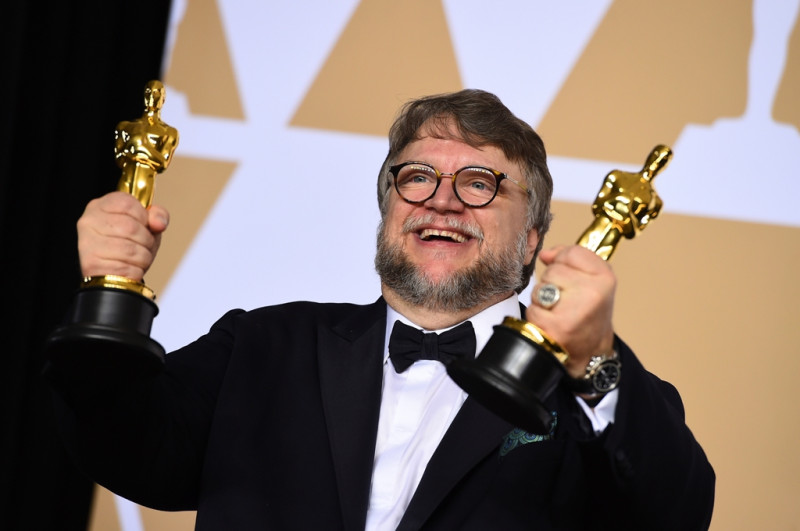 導演吉勒摩戴托羅獲的本屆奧斯卡最佳導演獎，《水底情深》也獲得4項大獎成為最大贏家。   圖 : 達智影像/美聯社
