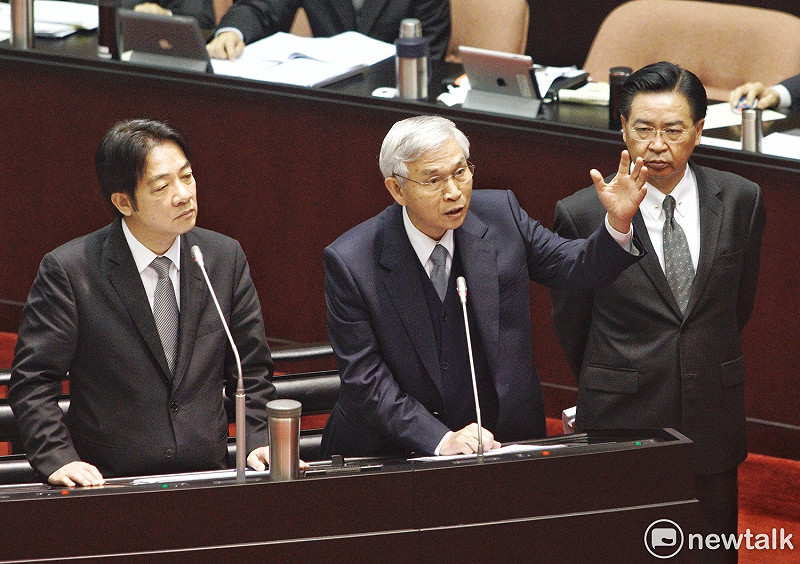 行政院長賴清德上午率行政團隊赴立法院備詢。   圖：張良一／攝