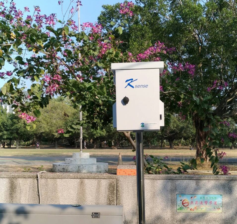 高雄市環保局基本型微型感測器，不含風向風速計。   圖：高雄市環保局／提供
