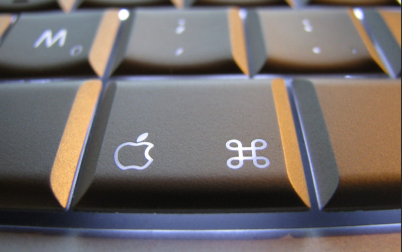 鍵盤會髒是所有人都會遇到，而且令人感到煩惱的問題，但近日Apple的新專利，將能讓鍵盤免受灰塵的入侵。   圖：翻攝自Flickr 由Gabriele Barni授權