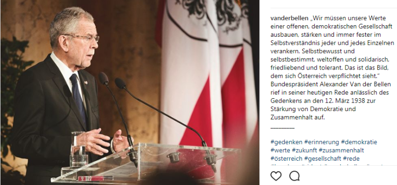 奧地利總統范德貝倫在希特勒80年前宣布德奧「合併」的同一個宮殿發表演說，指奧國必須承認自己的責任。   圖：翻攝范德貝倫IG