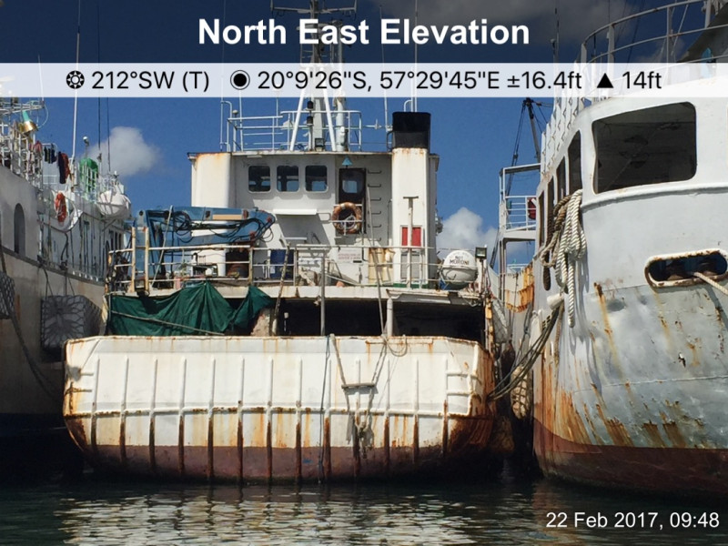 在調查違法捕撈漁船時，綠色和平也發現疑似違規的權宜船，在進一步比對臺灣2017年與2018年權宜船名單後，發現不但船名混亂，且國籍轉換資訊不明。   圖：綠色和平/提供