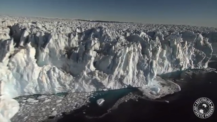 全球暖化造成極地冰川大量溶解。   圖：翻攝Australian Antarctic Divisionu影片