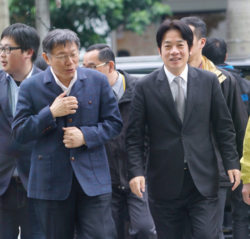 台北市長柯文哲（左）與行政院長賴清德（右）今日同台。   圖 : 張良一 / 攝