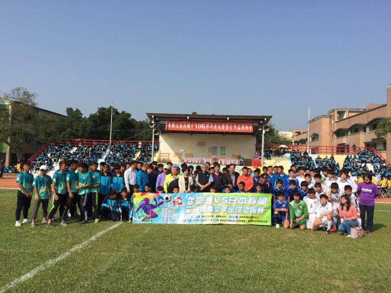 屏東縣以提升台灣青少年足球發展為首重，開啟了至今五載的「屏東-靜岡清水」足球交流大門。   圖：屏東縣政府/提供