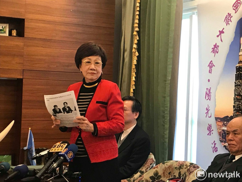 有意參選台北市長的前副總統呂秀蓮今日說，自己絕對是認真參選，「我也不會給民進黨多餘空間作禮讓」。   圖 : 周煊惠 / 攝