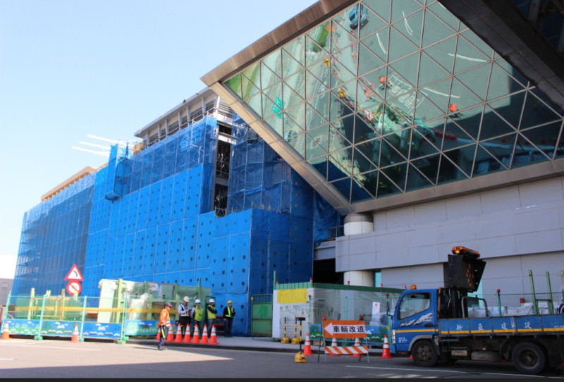 桃園國際機場第二航廈擴建工程外觀。   圖：勞動部/提供