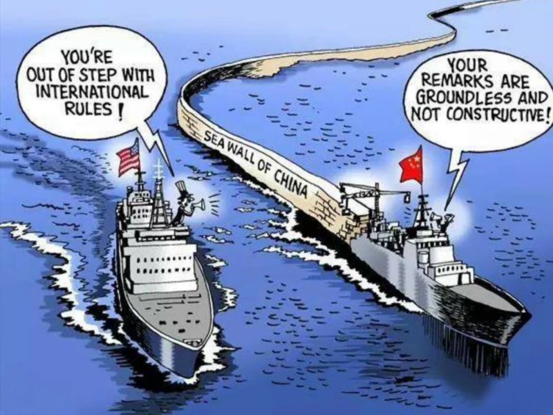 近年南海主權問題爭議，早已讓這個區域的相關國家，包括中國、越南、菲律賓、台灣、馬來西亞、汶萊、印尼等各有堅持和表述，火藥味頗濃。美軍航艦更多次駛近，與中國海軍上演對峙和驅離戲碼。圖為漫畫家筆下的中美兩國海軍船艦，正在南海對峙中。   圖：翻攝自Youtube