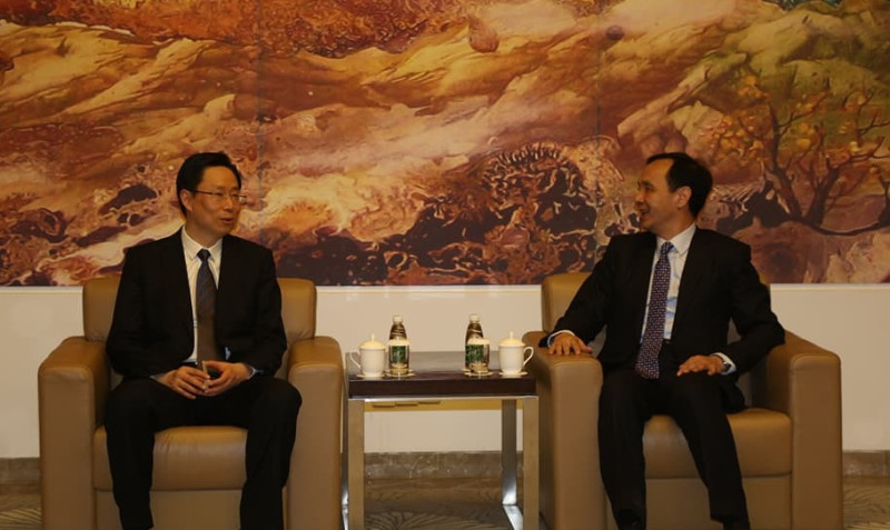 朱立倫與南京市長藍紹敏會面，並共同參加南京台協成立20週年慶晚會。   圖：新北市政府/提供