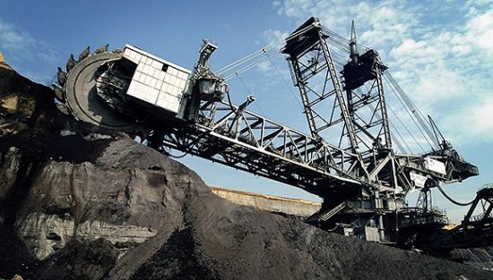 中國神華的煤炭採礦提供火力發電。   圖 : 翻攝自新浪財經