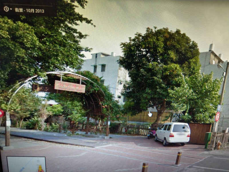 Google街景圖顯示，該芒果樹原本長得非常茂密。   圖：翻攝網路