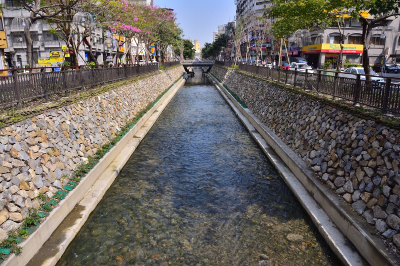 台中市政府指出，綠川整治成功已成佳話，是台灣水環境治理的典範。   圖：台中市政府/提供