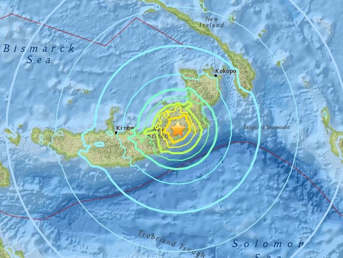 這次地震發生在新不列顛島的拉布爾（Rabaul）西南約162公里處，目前尚無災情傳出，但已發出海嘯警報。   圖：翻攝自美國地質調查所網頁usgs.gov