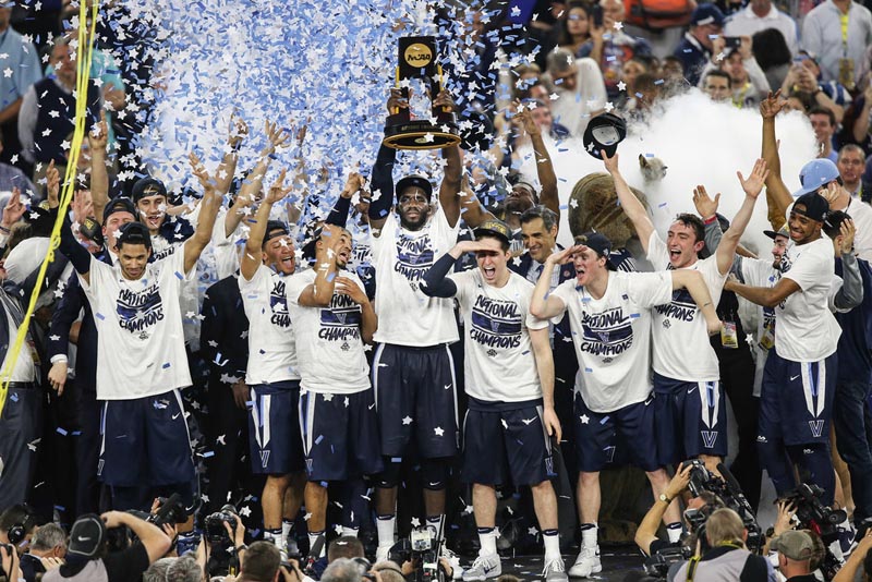 維拉諾瓦大學以79比62擊敗密西根大學，拿下隊史第3座NCAA男籃錦標賽冠軍，也是3年來第2度奪冠。   圖 : 翻攝自新華網