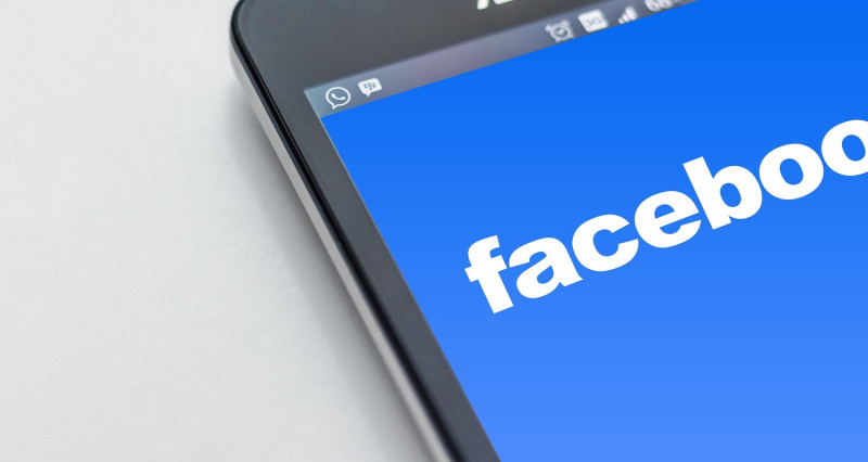 祖克柏先在昨日與議員的私人會議上致歉並表示：「保護用戶比Facebook的利潤更為重要。」   圖：Pixabay 提供