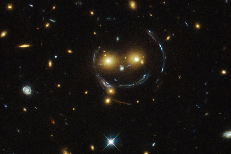 NASA先前曾釋出一張微笑星系團的照片，相當可愛。   圖：翻攝自 NASA