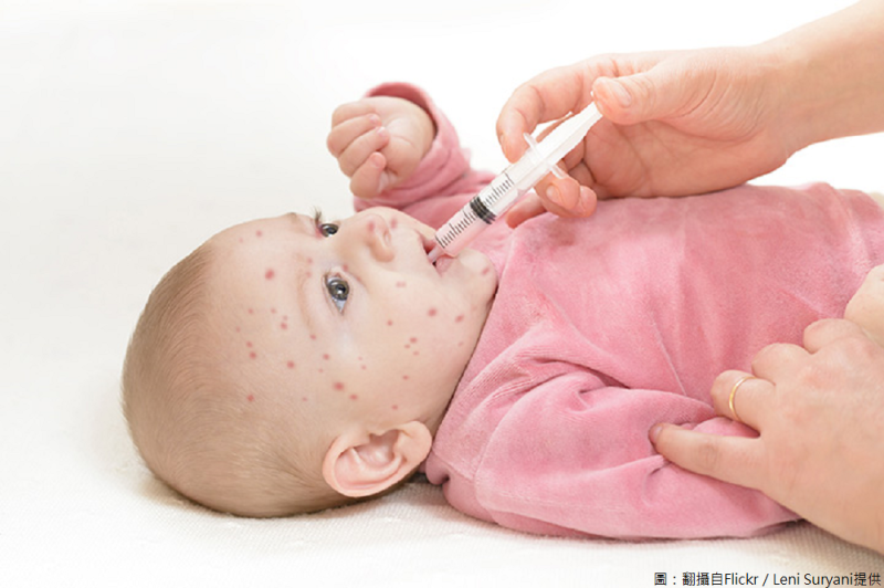 衛福部公布新增境外移入麻疹，一名11個月大男嬰上月底隨家人到菲律賓旅遊，返國後出現症狀。   圖：翻攝自Flickr／Leni Suryani提供