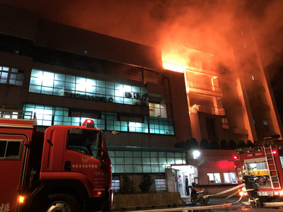 日前敬鵬工廠大火造成5名消防人員殉職。   圖：桃園市消防局/提供