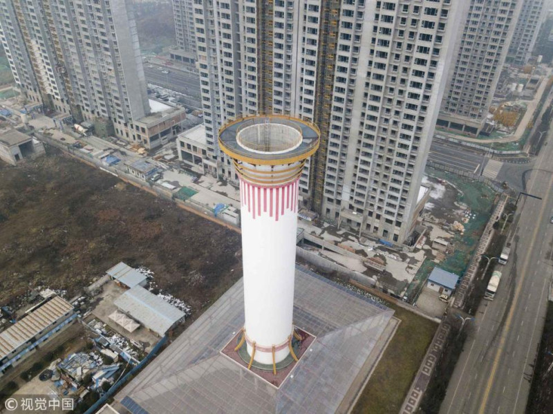西安兩年前建了一座全球唯一的除霾塔，但成本與成效不符正比，引發爭議。   圖：來源自視覺中國