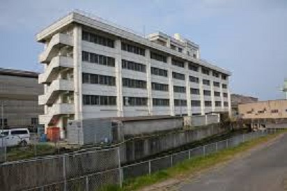日本四國愛媛縣一處標榜「無牆監獄」的「模範」受刑人8日逃獄，導致人心惶惶。   圖 : 翻攝自天天快報