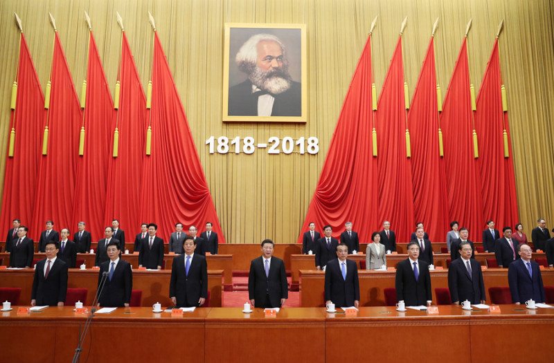 中共高調紀念馬克思，既是為了鞏固習近平和中國共產黨的權力，同時也是對抗西方自由民主思想對其統治構成的威脅。   圖：翻攝自新華社