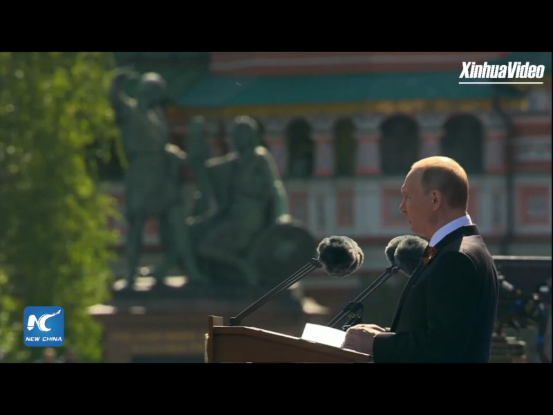 5月9日紅場大閱兵，由前天剛宣誓就職第四任俄羅斯總統，邁向新的六年任期的蒲亭親自校閱。   圖：翻攝自Youtube直播畫面