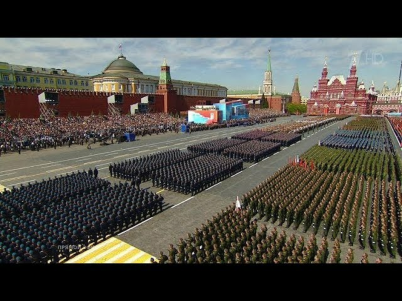 今天（5月9日）是俄羅斯二次世界大戰擊敗納粹德國73週年，為慶祝衛國戰爭勝利紀念日，莫斯科時間上午10時（台北時間下午3時）在紅場舉行盛大閱兵式。   圖：翻攝自Youtube直播畫面