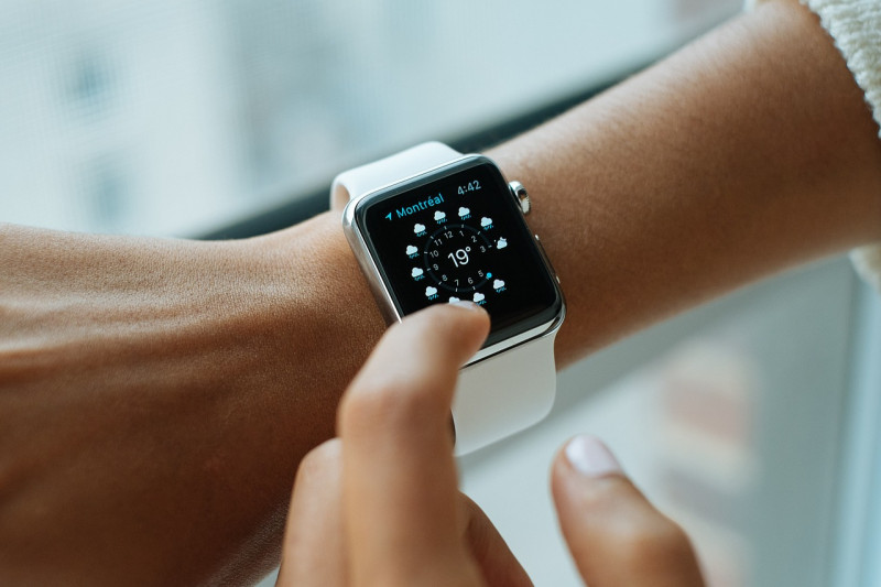 Apple Watch Series 3  今(11)日在台正式販售 ，各種強大功能提升使用者生活便利度。   圖：翻攝自Pixabay
