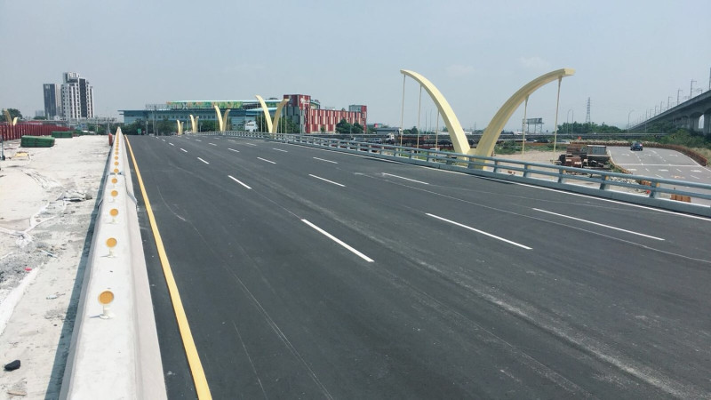 台中市原本在進行改建工程的知高橋提早完工，將在5月16日上午開放通行。   圖：台中市建設局／提供