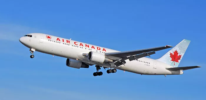 外交部今 (15) 日表示，加拿大航空將飛往台北的航班列為「台灣，中國」，外交部已立即向加航表達嚴正關切，並要求儘速更正。   圖 : 翻攝自rewarded life