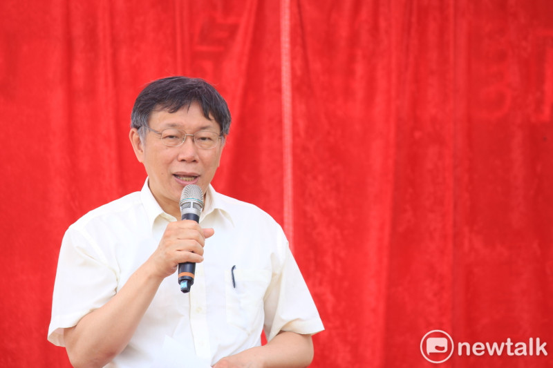 台北市長柯文哲說，他已經簽准副秘書長李文英的辭呈，繼任人選很快會公布。   圖：周煊惠 / 攝