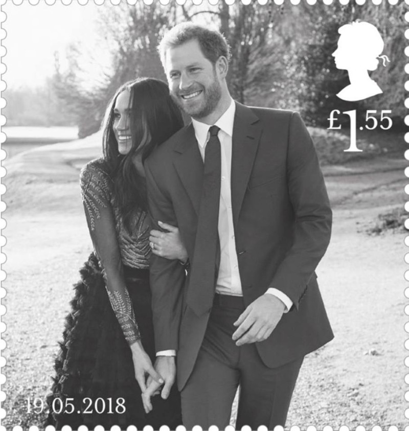 英國哈利王子（右）19日將與美國女星梅根馬克爾完婚，英國皇室特地為準新人做了紀念郵票。   圖：翻攝梅根馬克爾臉書