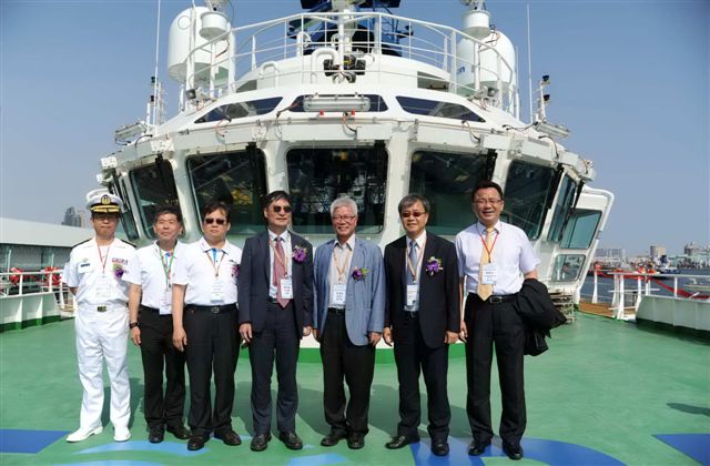台灣海洋科技研究中心打造全新的「勵進（LEGEND）」研究船，今(23)天高雄香蕉碼頭舉行啟用典禮。   圖：高雄市政府/提供