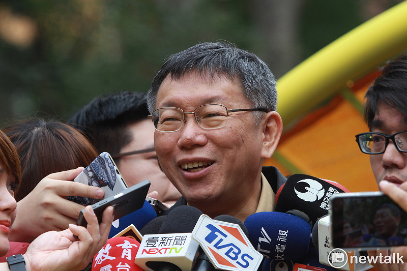 立委姚文智稱「丞相起風了」，風向變了。台北市長柯文哲聽聞後笑翻了。   圖：新頭殼資料照