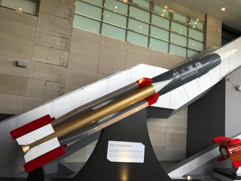 雄風飛彈是國軍目前唯一具反制戰力的武器。   圖：翻攝暴政聯盟臉書