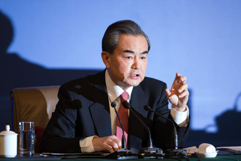 中國外交部長王毅表示，「港獨」組織和本土激進分離勢力日益猖獗，外部勢力深度非法干預香港事務。   圖 : 翻攝自網易（資料照片）