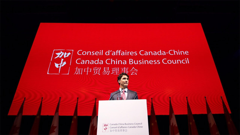 加拿大總理杜魯道2016年曾訪問中國，達成多項貿易協議，如今加國宣布，啟動對包括中國在內的國家進行鋼鋁品傾銷調查。   圖：翻攝加拿大總理官網