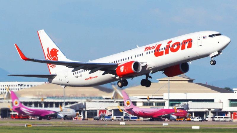獅子航空公司（Lion Air）昨天一架班機上有乘客謊稱飛機上有炸彈，造成乘客驚慌逃命，導致7名乘客受傷。圖非發生事故班機。   圖 : 翻攝自cntraveller.in