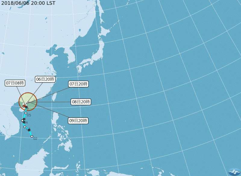 第4號颱風「艾維尼」最新動向，週六(9日)前對台灣天氣還沒有直接影響，目前僅對南部、東南部沿海及澎湖、恆春半島易有長浪出現。   圖：中央氣象局提供