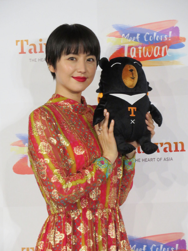 日本人氣女星長澤雅美連續兩年擔任台灣觀光形象代言人，在東京出席觀光局宣傳活動。   圖/中央社