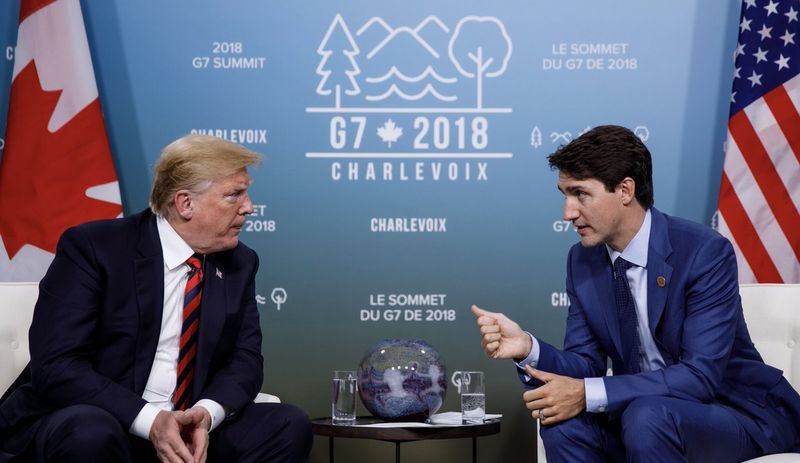 G7峰會9日落幕，美國總統川普（左）表示，加拿大總理杜魯道（右）在記者會發表「不實聲明」。   （圖取自杜魯道推特twitter.com/justintrudeau）