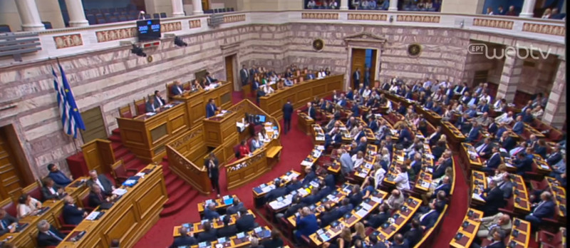 希臘總理齊普拉斯16日安然度過國會不信任投票。   圖/翻揶自希臘總理齊普拉斯臉書直播