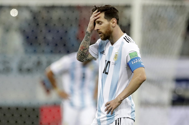 阿根廷表現失常遭抨擊，梅西傳出世界盃後可能再度宣布退出國家隊。    圖：達志影像/美聯社