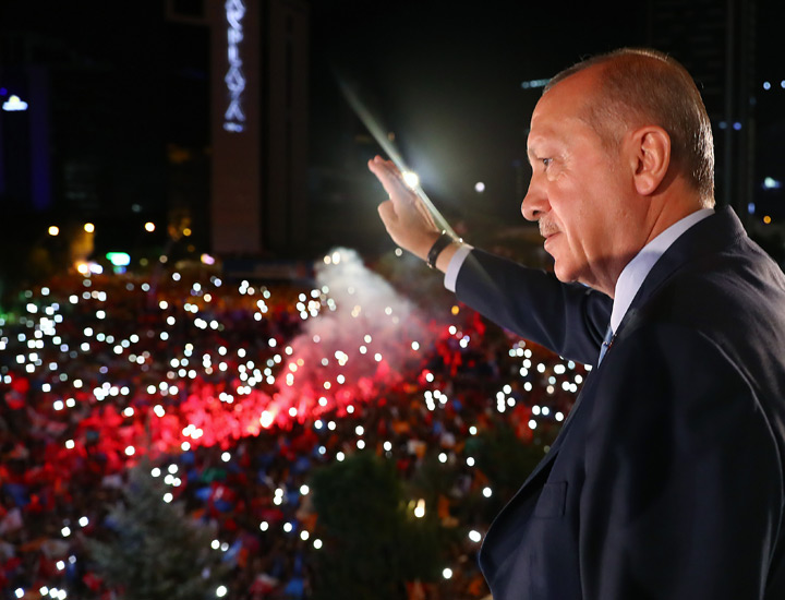 土耳其總統艾爾段以52.5%過半得票數順利連任。   圖：翻攝TCCB官網