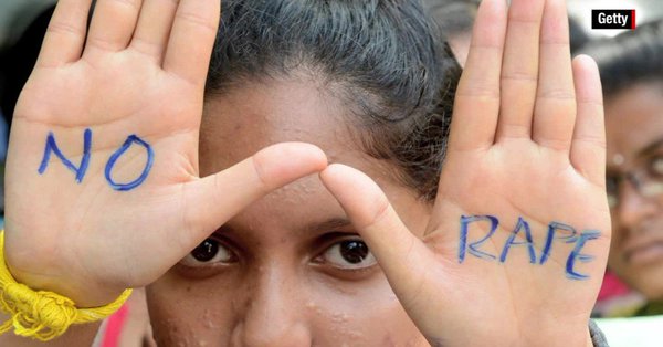 BBC引述印度政府數據顯示，2007-2016年間，女性為受害者的刑事罪行報案大增83%。2016年，印度約有3.9萬宗強暴報案，較前一年增長12%，平均每小時接獲四宗。在官方數字以外，尚有很多同類案件沒有被舉報。   圖：翻攝自Rahul Gandhi 推特