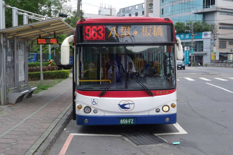 台北時裝週活動期間，台北市部分公車路線將進行管制。   圖：新北市交通局提供