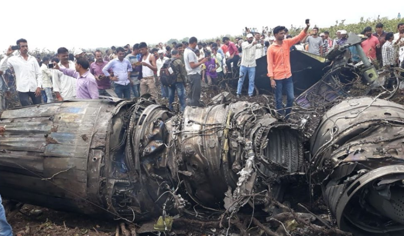 印度空軍一架蘇愷30戰機今（27）日在馬哈拉什特拉省納西市（Nashik）附近墜毀。   圖：翻攝Scramble Magazine臉書
