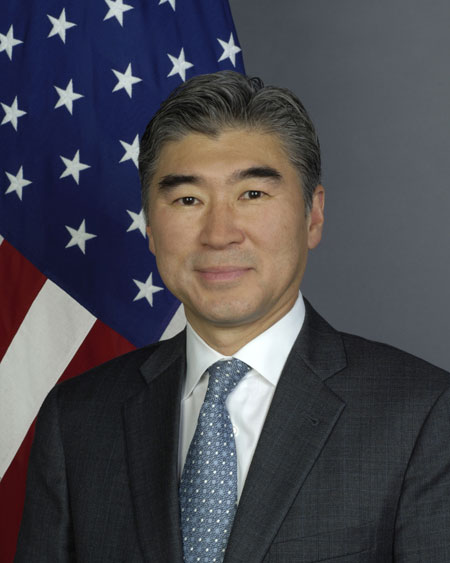 出生於首爾、移民美國的現任美國駐菲律賓大使金成，熟悉韓國與朝鮮事務，被爆1日與朝方代表會談。   圖：翻攝維基網站