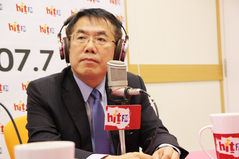 民進黨台南市長參選人黃偉哲表示絕不為選舉脱離兄妹關係。   圖 : HitFM/提供